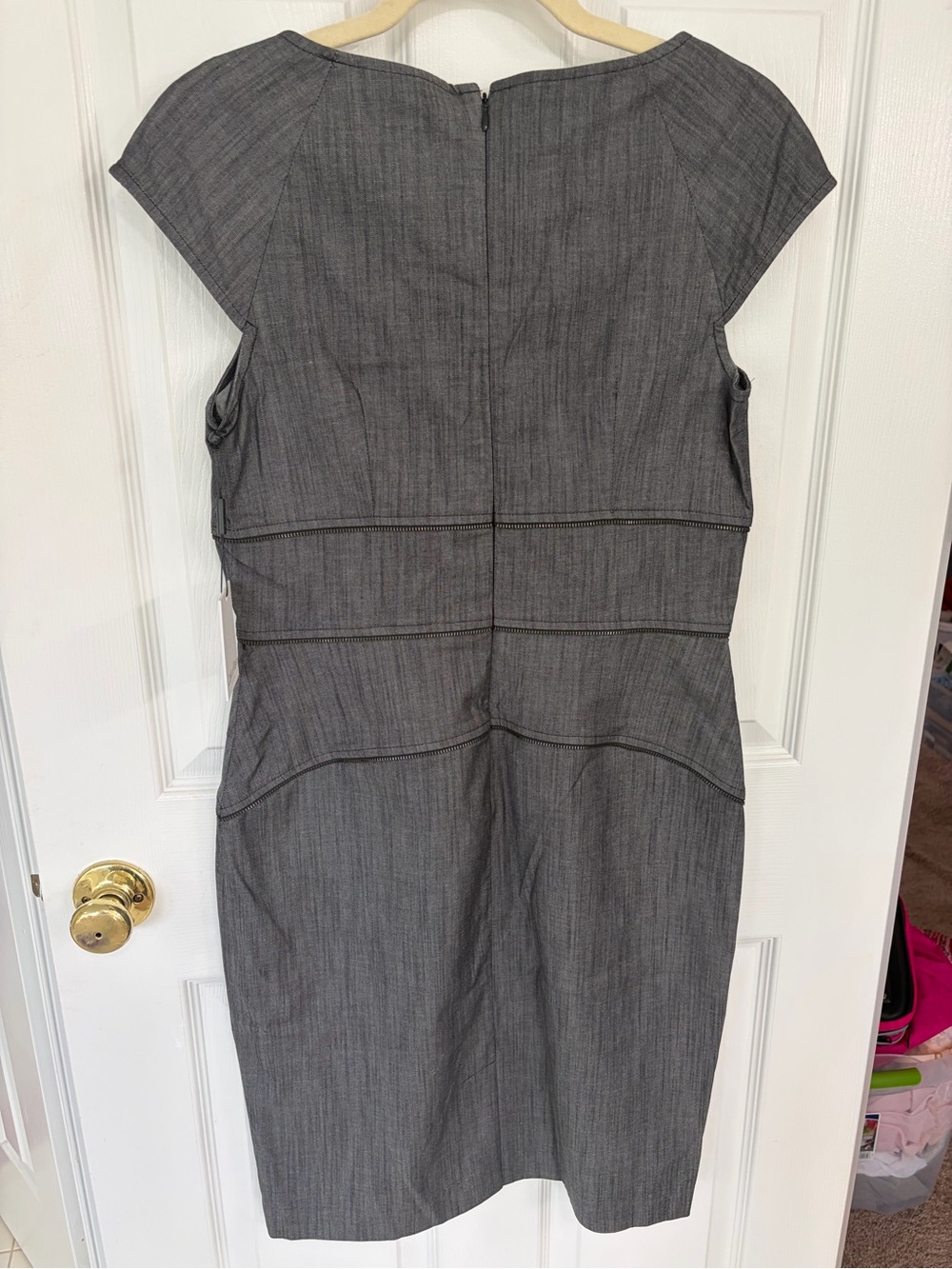 NWT Calvin Klein dress.  Size 8.  Gray lightweight fabric with zipper design. - Picture 4 of 4